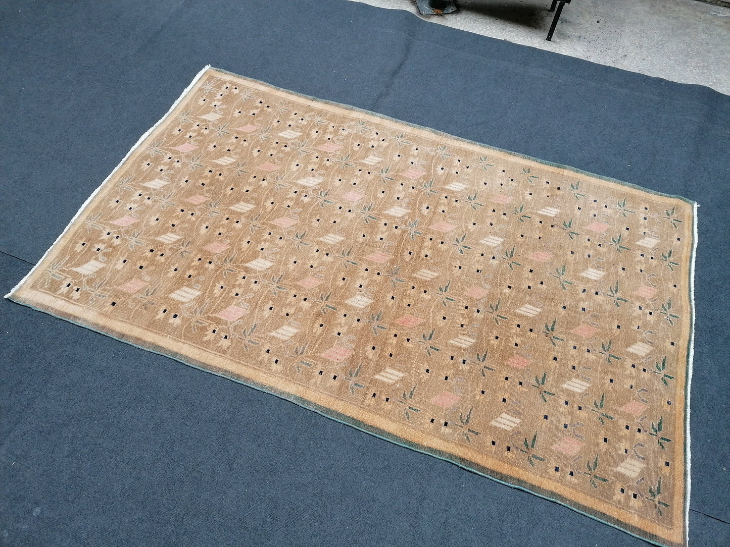 Hand made wool bohemian rug 7'2x4'5 vintage rug