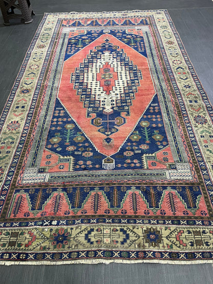OUSHAK RUG TURKISH Vintage 4.9 x 9 Rug Vintage Oriental Rug Vintage Rug Wool Hand Knotted 5x9 Rug Hand Made Rugs Vintage Turkish Rug