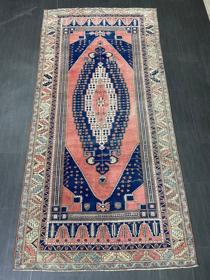 Wool OUSHAK RUG TURKISH 4.7 x 9.6 Rug Muted Pink and Navy Rug Vintage Oriental Rug Vintage Hand Made Rug Wool Vintage Oushak Rug 5x10