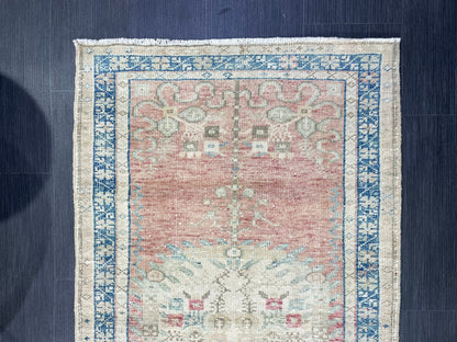 Vintage Rug, TURKISH 2.9 x5.5 Rug,  HANDMADE Rug, Fine Hand Knotted Oushak Rug, Persian Rug Oriental Rug, Quality Rug