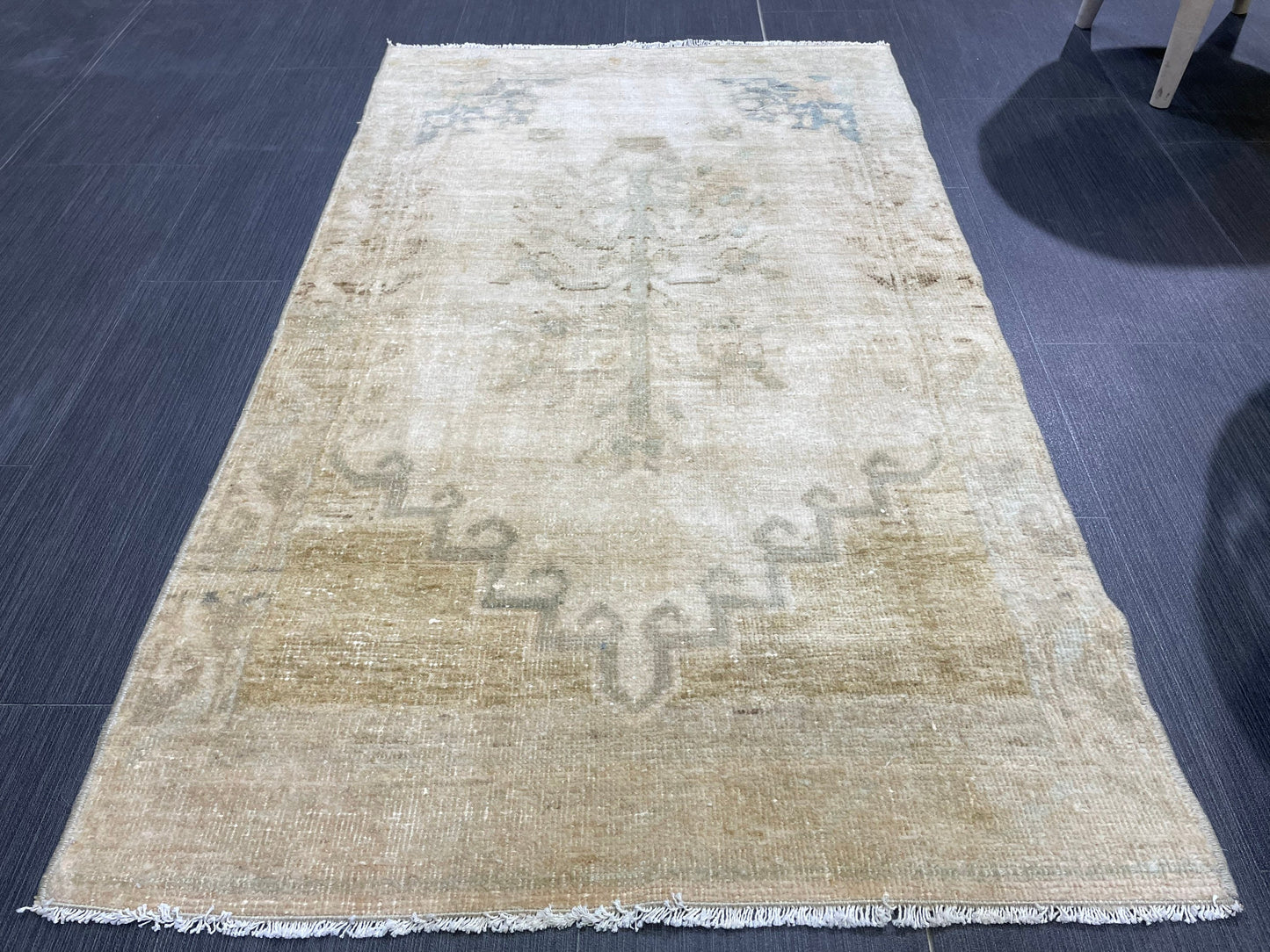 Vintage Rug, TURKISH 2.4 x 4 Rug, Vintage Hand Knotted Rug, Oushak Rug Persian Rug Oriental Rug,Vintage Muted Floral Rug