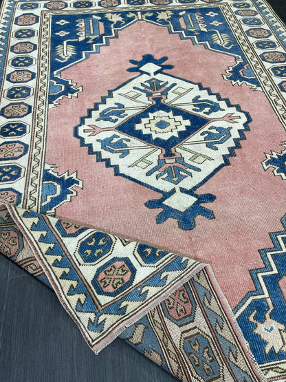 Wool Vintage Rug Handmade 5.3 x 7.5 Rug, Oushak Rug, Turkish Rug, Farmhouse Rug Vintage Rug, Wool rug Oriental Rug Blue and Pink Rug