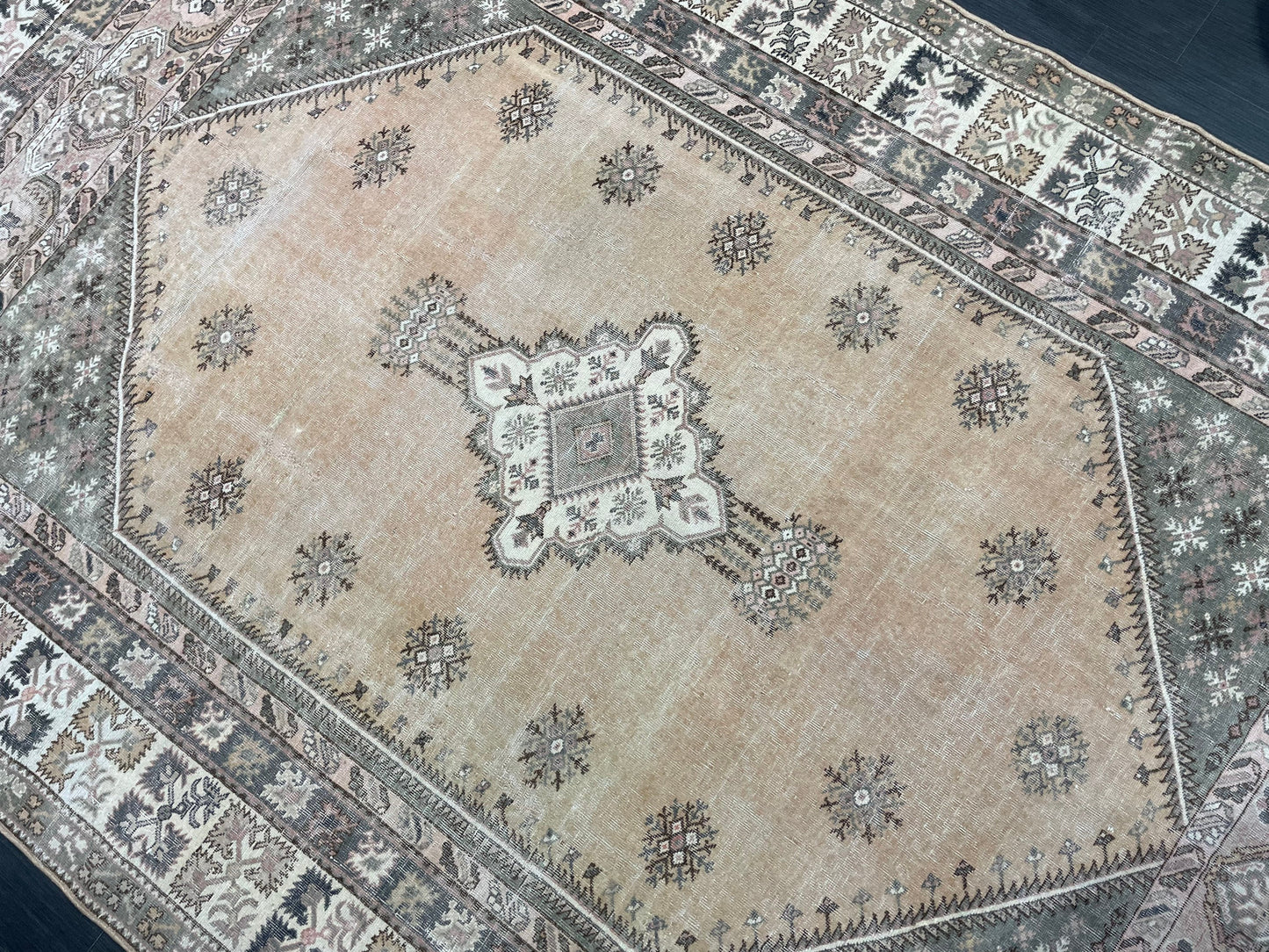 Vintage Rug, Handmade 6.5 x 10 Rug, Vintage Turkish Rug, Oushak Rug, Turkish Oushak Rug, Hand Knotted Soft Wool Rug Distressed Rug