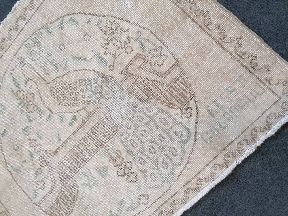 Hand made wool art peacock pilo, handcraf bird rug,vintage rug 3'3x4 feet