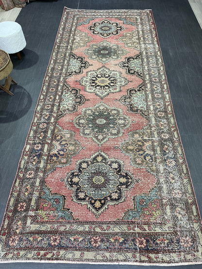 Vintage Runner Rug, Turkish 4.8 x 11.8 Runner Rug, Varigated Red Vintage Runner Rug Hallway Runner Rug Kitchen Runner Rug Wool Runner