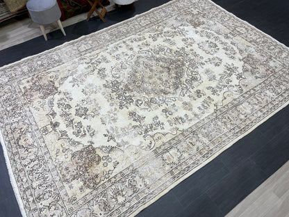 Muted Vintage Rug Neutral 7 x 10.5 Persian Rug Vintage  Rug Wool Oushak Rug Neutral Handmade Rug Vintage Turkish Rug Hand Knotted Rug