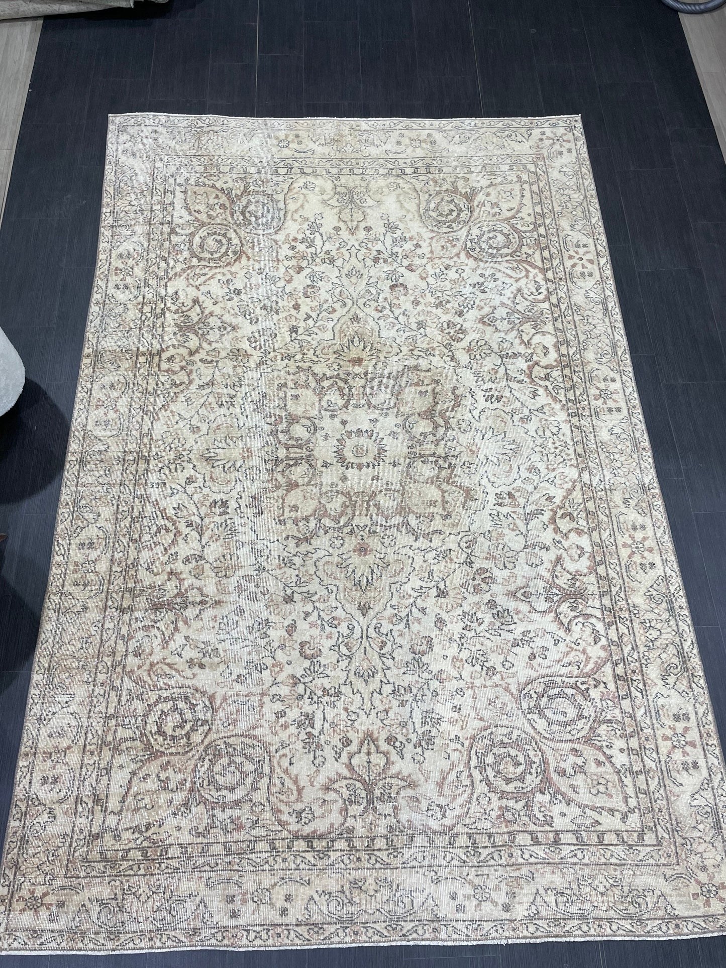 Muted Persian RUG Neutral Vintage 6.4 x 9.7 Rug Large Vintage Rug Wool Oushak Rug Hand Made Rugs Vintage Turkish Rug Neutral Rug