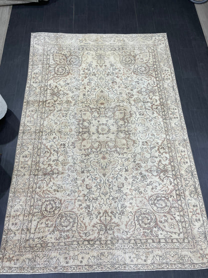 Muted Persian RUG Neutral Vintage 6.4 x 9.7 Rug Large Vintage Rug Wool Oushak Rug Hand Made Rugs Vintage Turkish Rug Neutral Rug