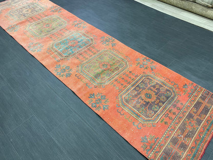 Vintage Runner Rug 2.8 x 11 Turkish Runner Rug Varigated Red Vintage Runner Rug Hallway Runner Rug Kitchen Runner Rug Wool Runner