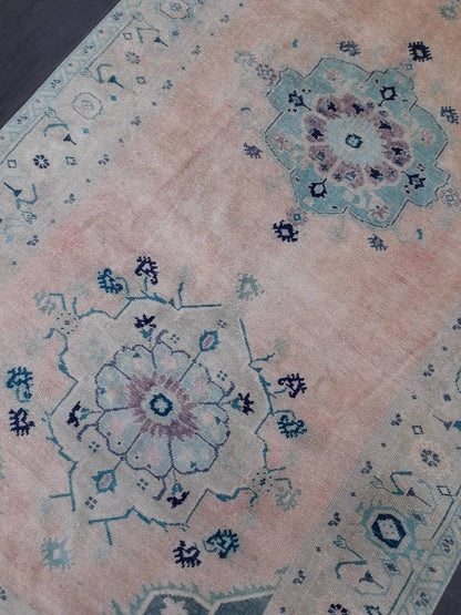 Hand Knotted Rug, Vintage Oriental RUG, Muted Vintage 5x10 Rug, Vintage Fine Rug  Wool Oushak Rug, Vintage Persian Rug, Vintage Turkish Rug.