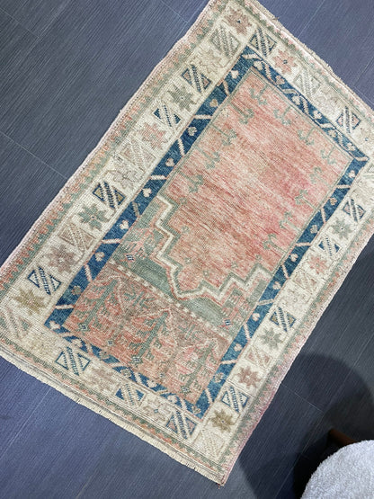 Muted Vintage RUG, Turkish Oushak Rug, Antique 2.5 x 3.7 Rug, Vintage Wool Rug, Handmade Rug, Hand Knotted Rug, Meditation Rug, Fun Rug