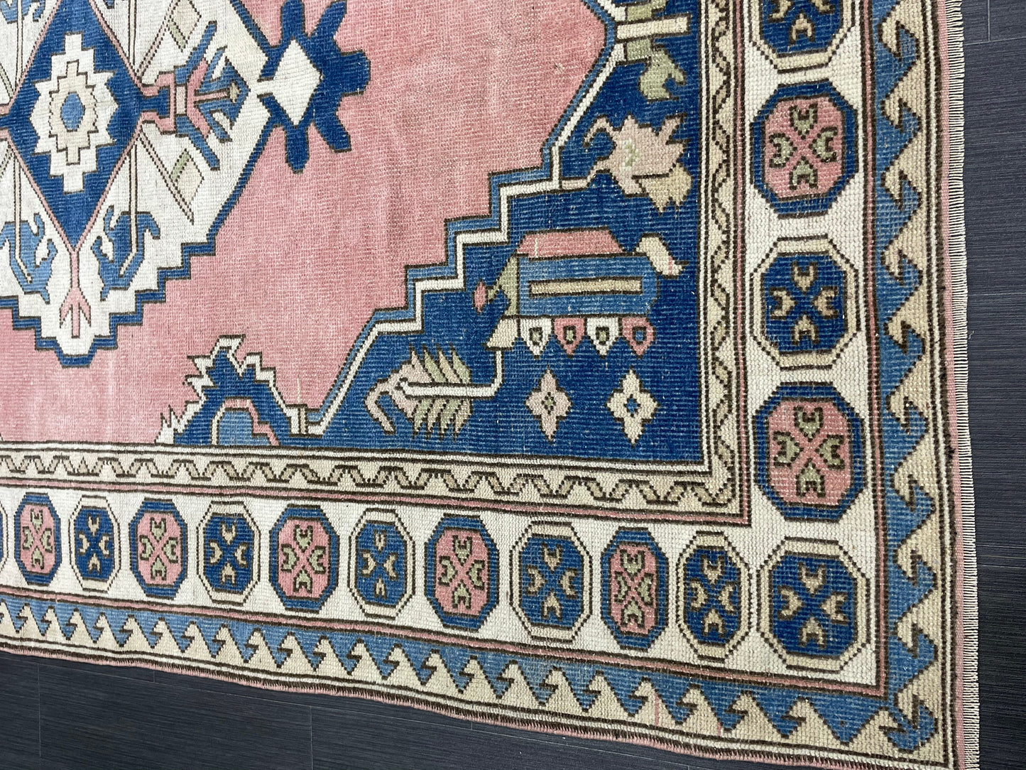 Wool Vintage Rug Handmade 5.3 x 7.5 Rug, Oushak Rug, Turkish Rug, Farmhouse Rug Vintage Rug, Wool rug Oriental Rug Blue and Pink Rug