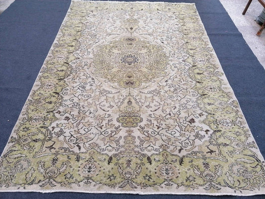 Vintage green rug 6'5x9'7 large oushak rug, vintage hand made wool rug, vintageturkish rug, living room rug, bohemian rug, kitchen rug