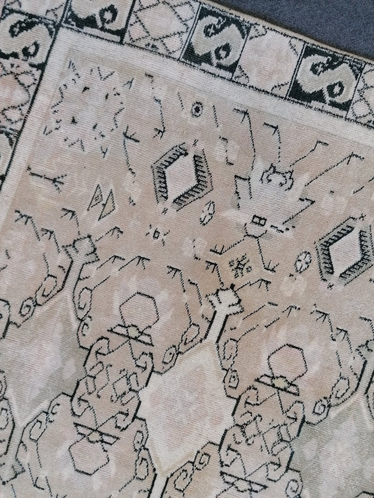 Pastel hand made rug, wool anatolian rug, vintage oushak rug, turkish rug 6x4'2 feet