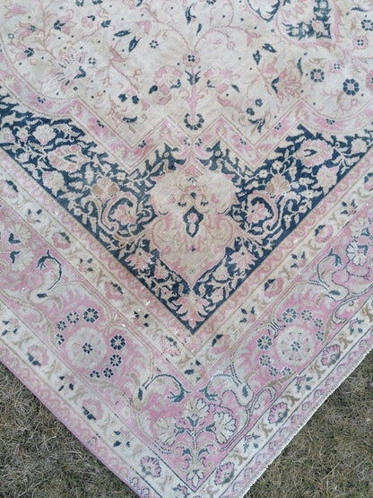 6.7 x 10.2 vintage rug. turkish oushak rug rustic, tribal rug retro rug traditional turkish rug