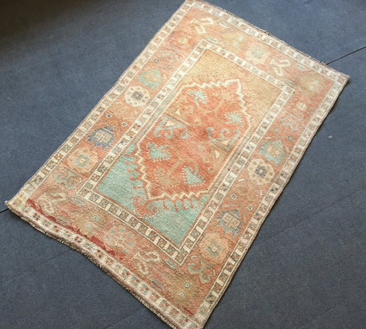 3x5 feet handmade small area kitchen rug, vintage turkish wool pink bedroom rug, small bath mat rug,oushak persian motif destroyed color rug
