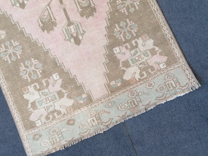 Vintage turkish runner rug, oushak vintage runner rug, wool vintage rug, hand made rug, kitchen rug, vintage anatolian rug 7'7x2'8 feet