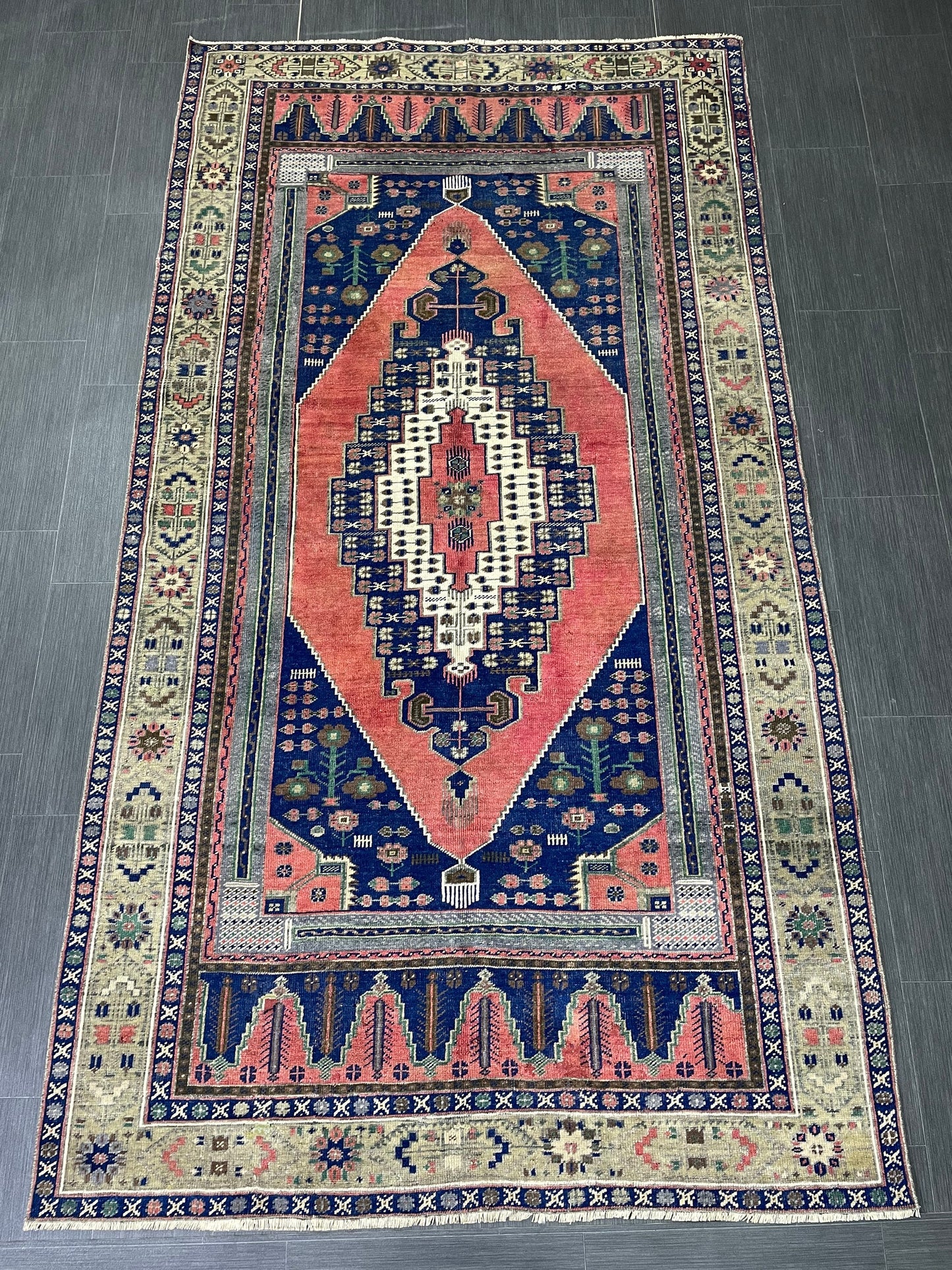 OUSHAK RUG TURKISH Vintage 4.9 x 9 Rug Vintage Oriental Rug Vintage Rug Wool Hand Knotted 5x9 Rug Hand Made Rugs Vintage Turkish Rug