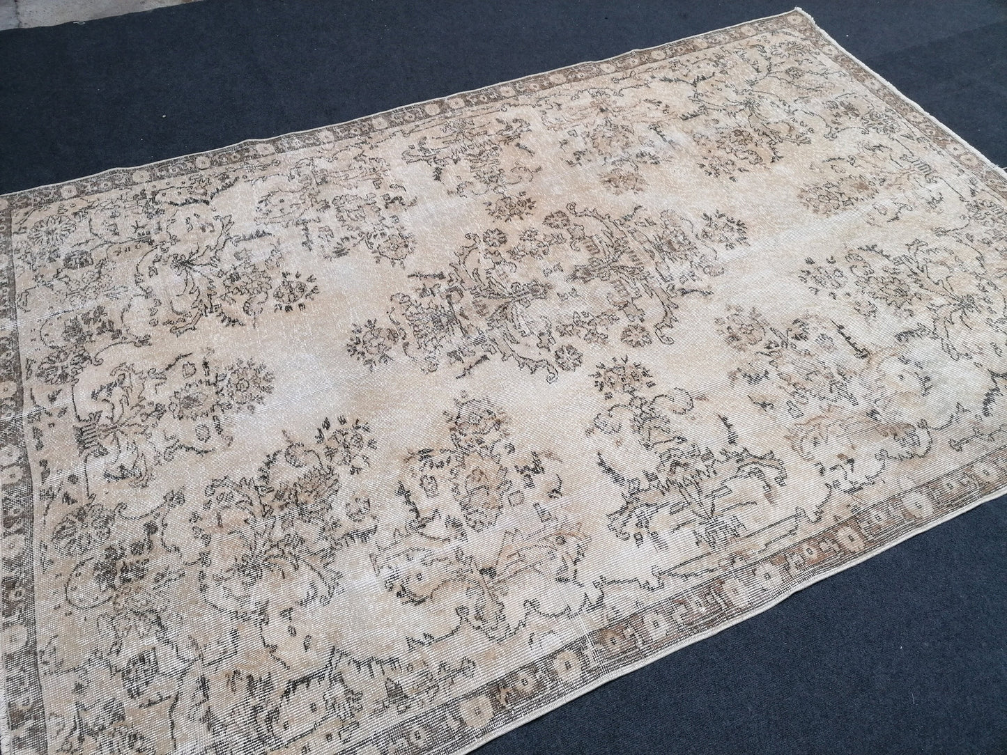 Oushak turkish rug, vintage turkish rug,oushak vintage rug,vintage rug,kitchen rug, vintage anatolian rug,unique hand made bohemian 9'9x6'9