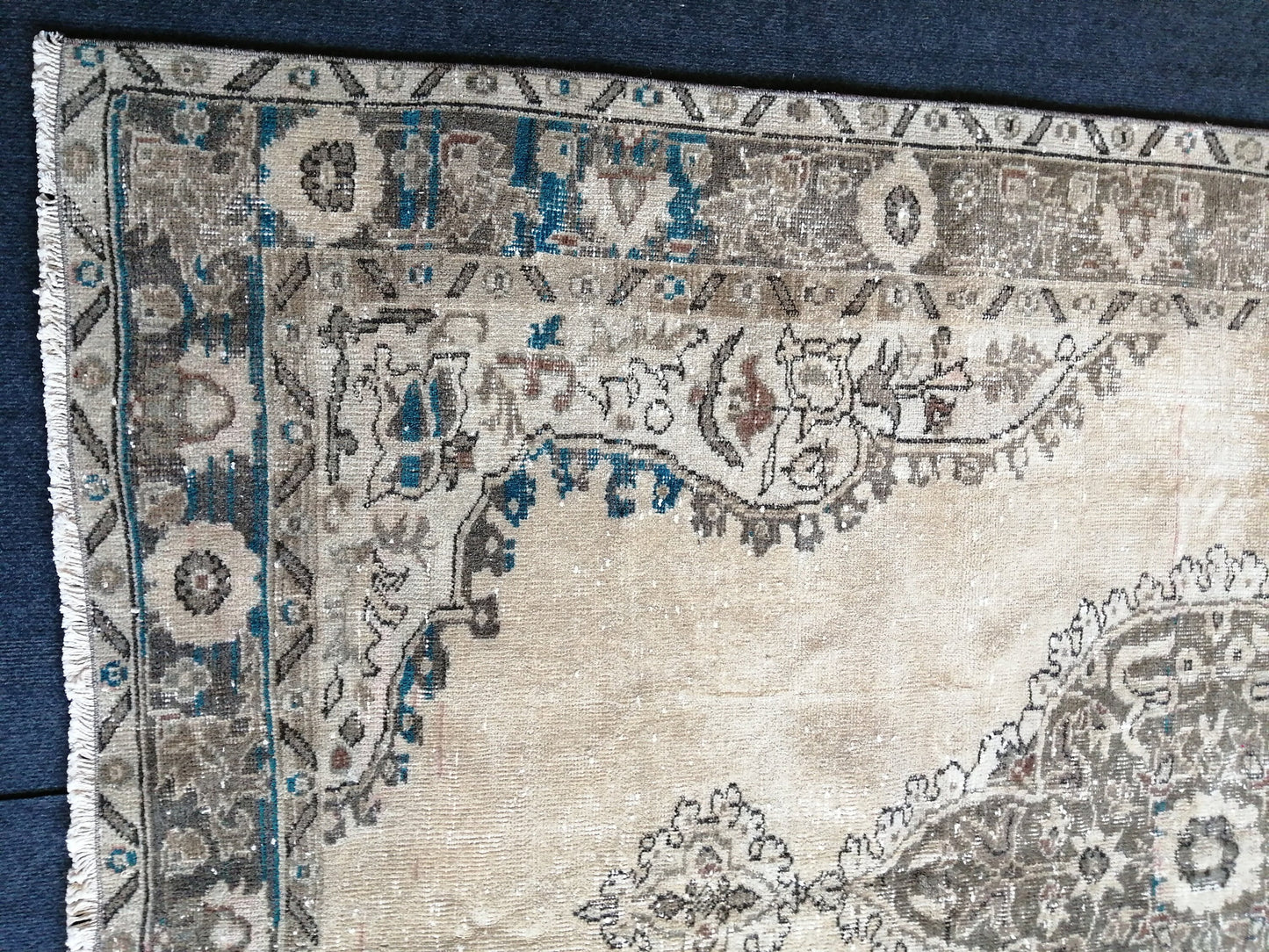 5.3 x 8 TURKISH Muted Rug Vintage  Rug Vintage Persian Rug Wool Oushak Rug Hand Made Rugs Vintage Turkish Rug