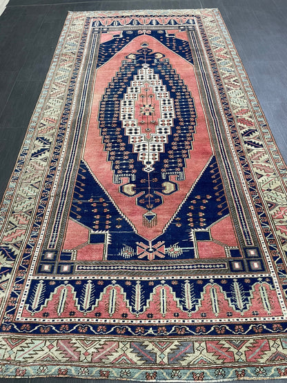 Wool OUSHAK RUG TURKISH 4.7 x 9.6 Rug Muted Pink and Navy Rug Vintage Oriental Rug Vintage Hand Made Rug Wool Vintage Oushak Rug 5x10