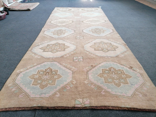8'8x3'7  oushak turkish runner rug, vintage turkish rug, anatolia turkish  runner rug, hand made woll rug, muted color rug, oushak rug