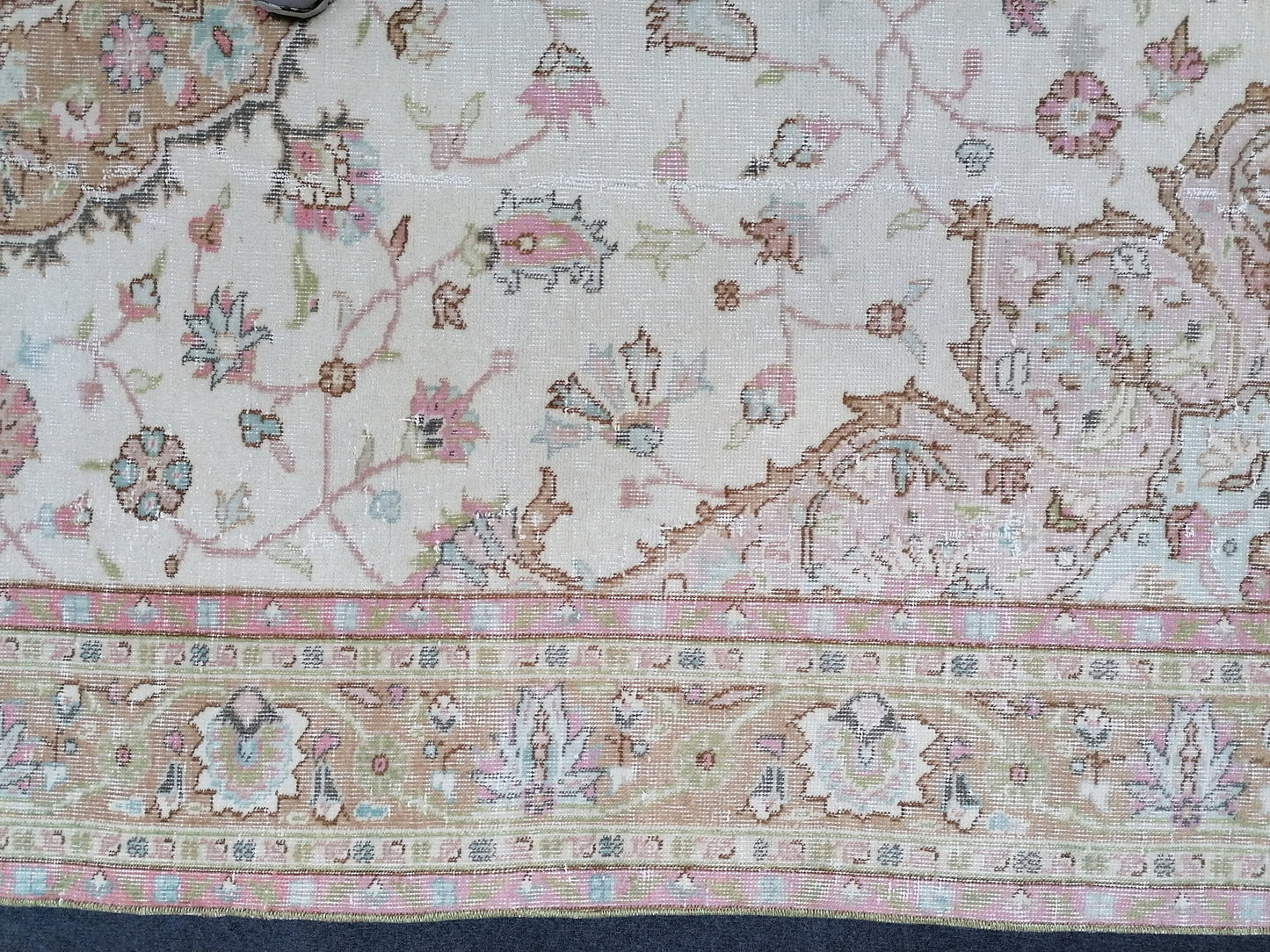 10'2x6'7  large size rug, muted vintage rug