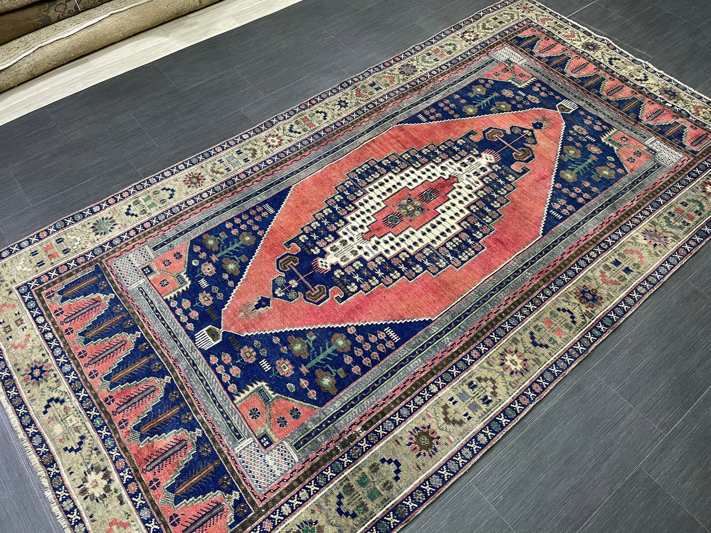 OUSHAK RUG TURKISH Vintage 4.9 x 9 Rug Vintage Oriental Rug Vintage Rug Wool Hand Knotted 5x9 Rug Hand Made Rugs Vintage Turkish Rug