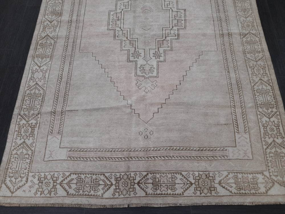 Muted Vintage RUG TURKISH Large Rug 5 x 10.8 Oushak Rug Vintage Oushak Rug Vintage Rug Muted Oushak Rug Hand Made Rug Vintage Neutral Rug