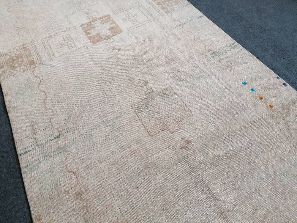 Neatural oushak wool rug, faded vintage rug, hand made rug 3'11x7'8 feet