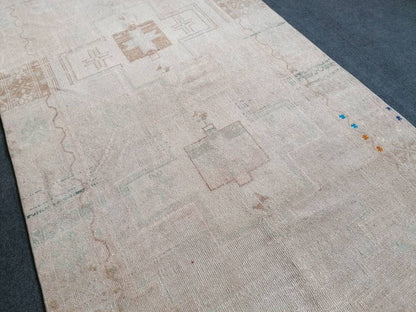 Neatural oushak wool rug, faded vintage rug, hand made rug 3'11x7'8 feet