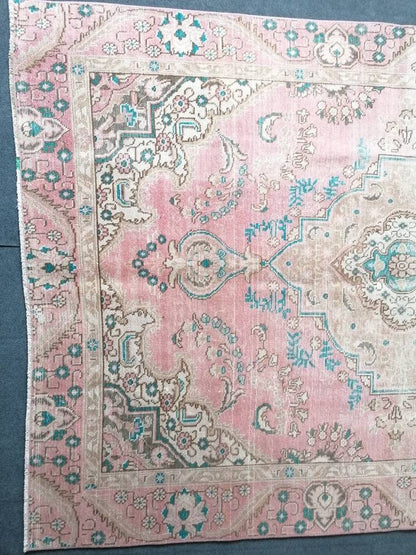 5.8 x 8 Persian wool rug - vintage pink rug, living room rug, handmade wool rugs