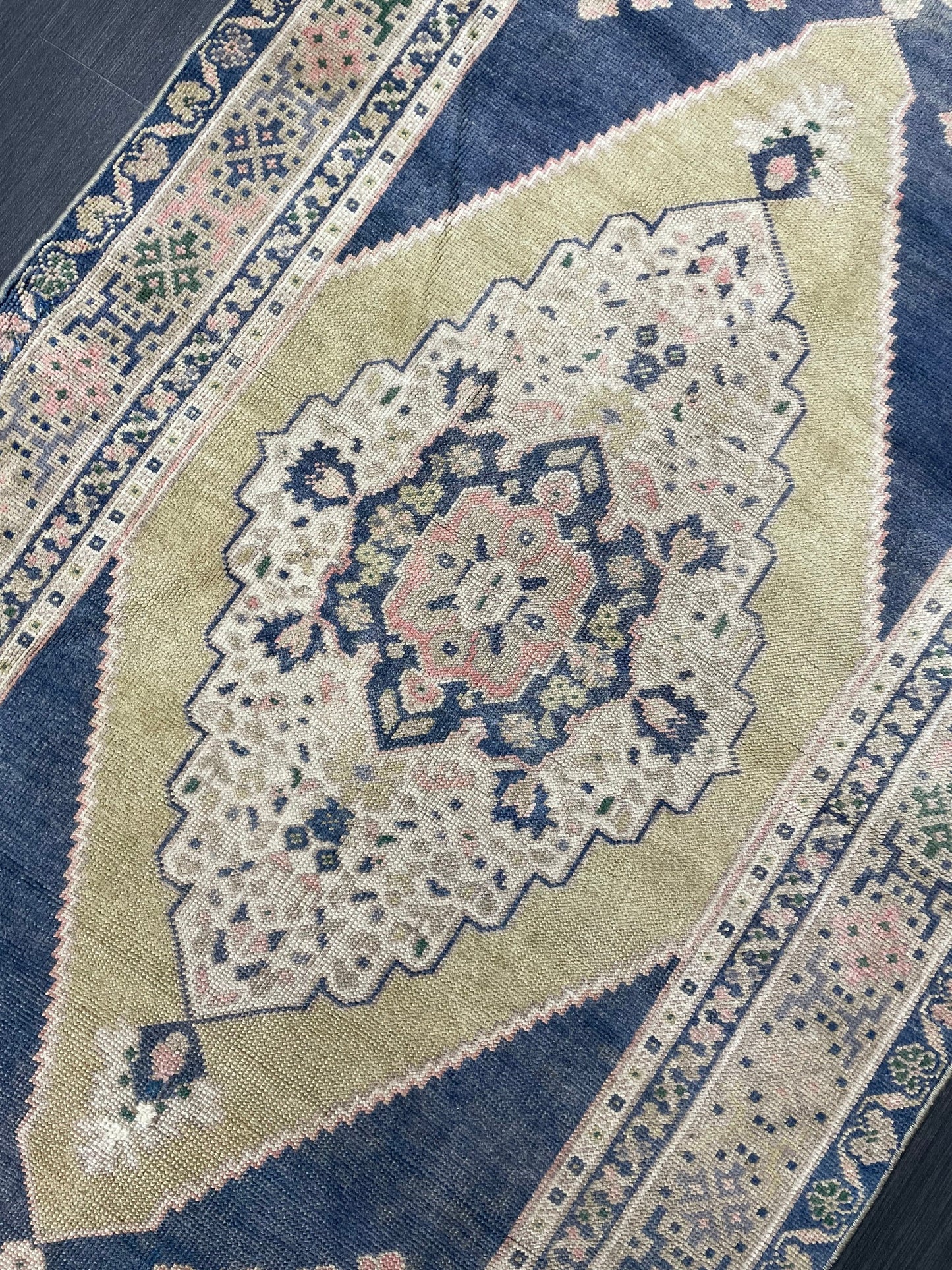 OUSHAK RUG TURKISH Vintage 3.5 x 7 Rug Vintage Oriental Rug Vintage Rug Wool Hand Knotted Rug Hand Made Rugs Vintage Turkish Rug