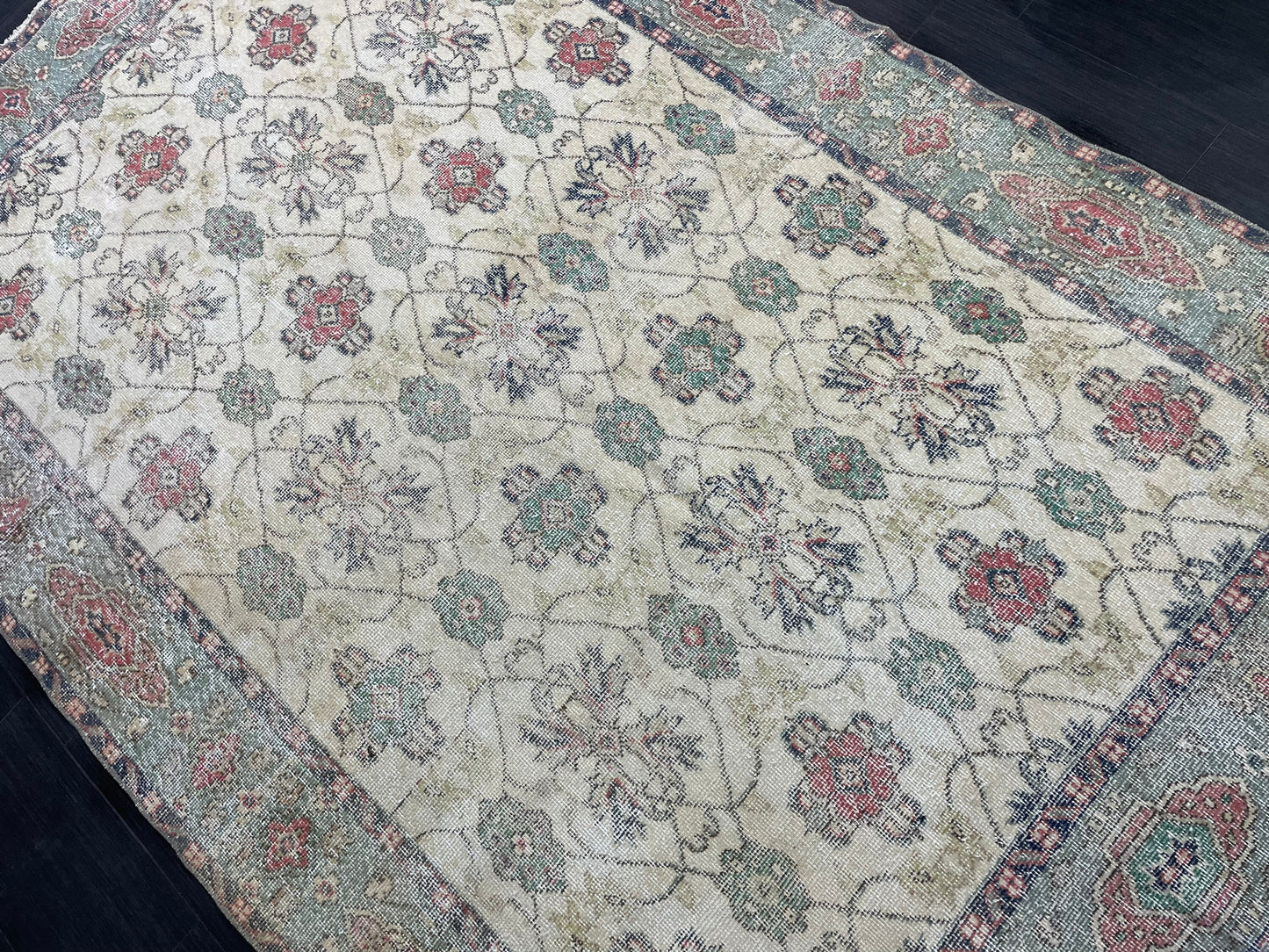 Vintage Rugs, Eclectic 5.8 x 9.4 Rug, Shabbychic Rug, Rustic Rug, Handmade Rug, Vintage Turkish Rug, Farmhouse Rug, Distressed Persian Rug