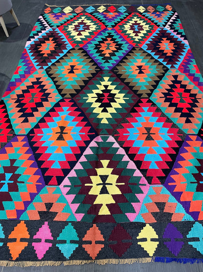 Vintage Kilim Handmade 5.7 x 9.4 Rug, Flatwoven Oushak Rug, Rustic Rug, Flat Weave Rug, Turkish Rug, Farmhouse Rug, Vintage Wool rug