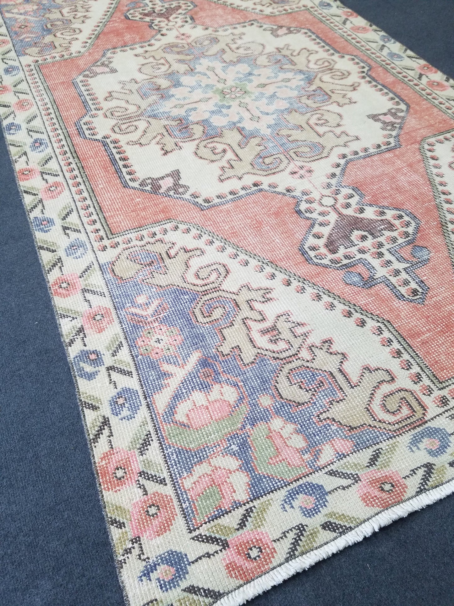 Vintage wool rug, turkish  handmade rug, boho floor rug, oriental hand knotted rug, are  oushak rug, bohemian rug 4'2x7'2