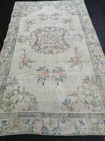 MUTED Rug, 5 x 8.6 Vintage Hand Made Rug, Oushak Rug, Faded Rustic Rug, ORIENTAL Rug, Turkish Rug, Farmhouse Rug, Vintage Persian rug