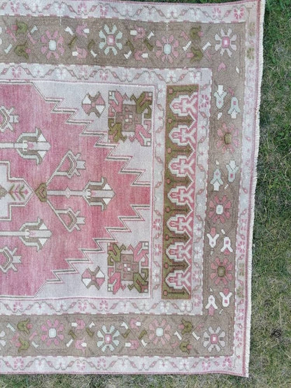 Vintage wool rug, turkısh hand made rug, oushak rug, living room rug 4x7'7