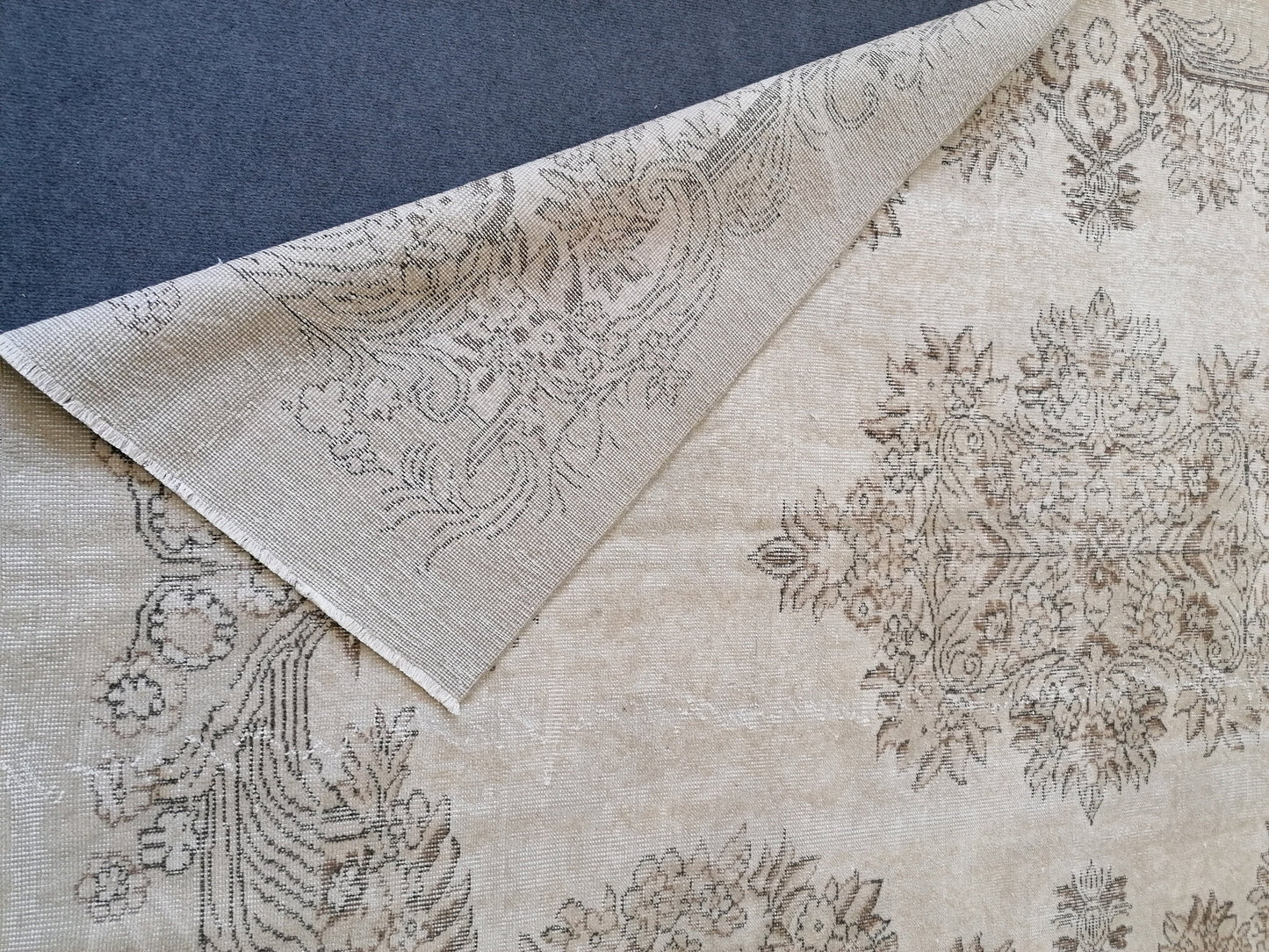 5.7 x 9 Large muted rug  vintage turkish rug, faded oushak vintage rug, kitchen rug, vintage anatolian rug, unique handmade