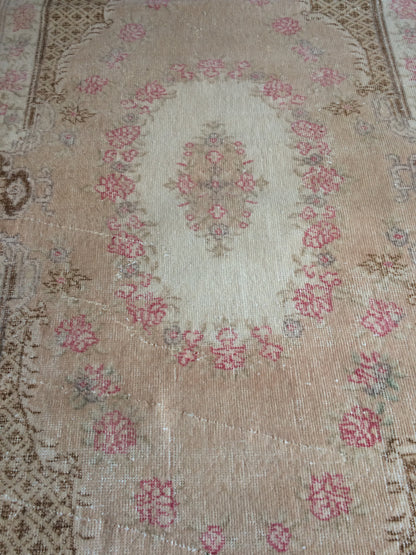 Vintage Rugs, Eclectic Rug, Shabbychic Rug, Rustic Rug, Vintage Rug Runner, Vintage Turkish Rug, Farmhouse Rug, Vintage Rug,Vintage 7x4 rugs