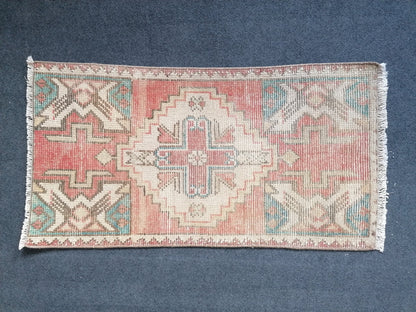 Oushak turkish small  rug,turkish rug,oushak rug,vintage rug,kitchen rug,vintage oushak rug, vintage anatolian rug,unique hand made 2'10x1'6