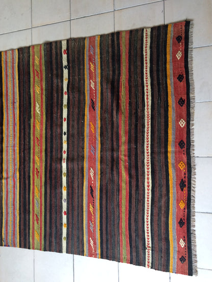 Vintage rug , Flat woven Kilim Rug With Embroidery Rug, Oriental Carpet, Vintage Kilim Rug Wool Carpet Rug, Flat Pile Rug