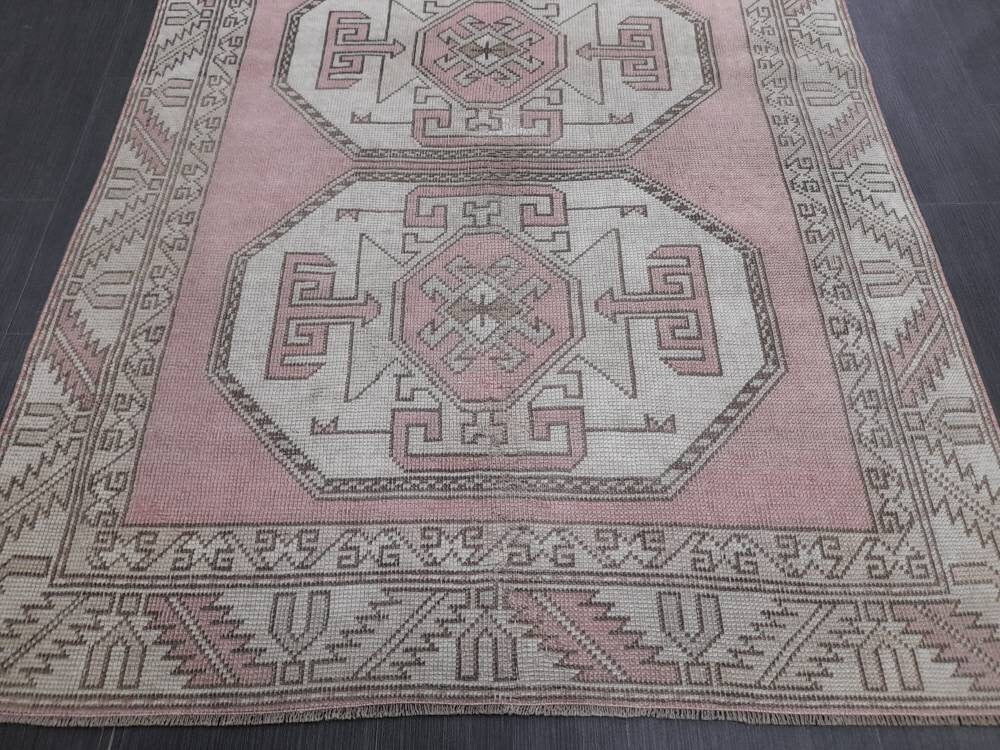 Vintage Turkish Rug, Dusty Pink Oushak Rug 4 x 6.8 Distressed Hand Knotted Wool Vintage Rug, Oriental Rugs, Fun Rug, Hand Made Rug 4x7 Rug