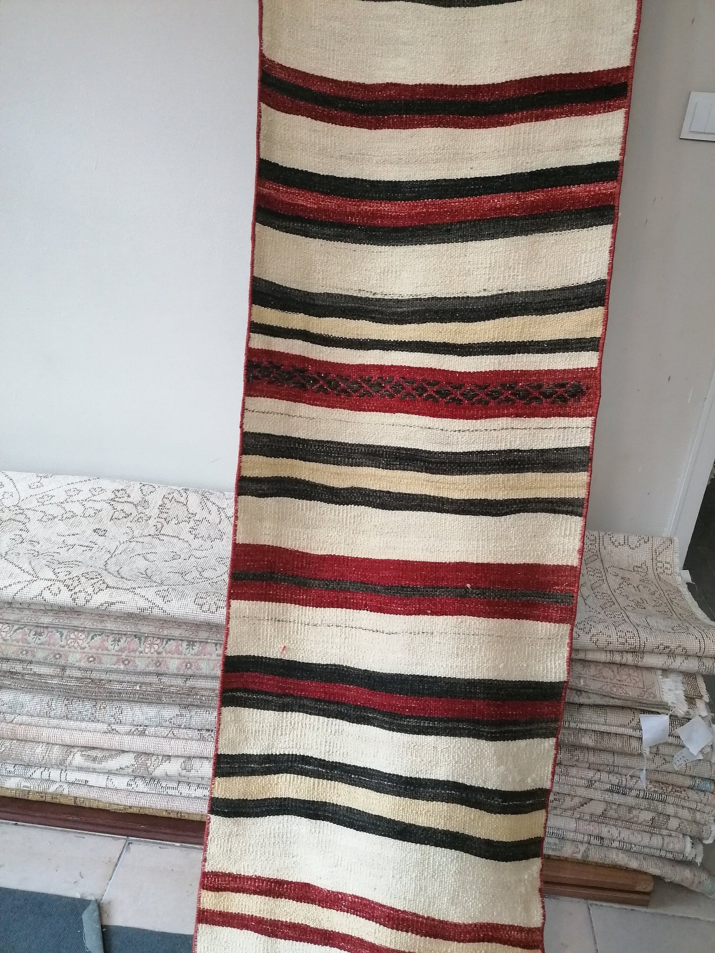 Vintage rug , flat woven kilim rug with embroidery rug, oriental carpet, vintage kilim rug wool carpet rug, flat pile rug 18'10x1'10 feet