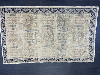 Vintage Rug, Muted Handmade 4 x 6.7  Rug, Natural Wool Oushak Rug Hand Knotted, Vintage Turkish Rug Living Room Rug