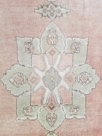 Turkish oushak rug,muted runner rug, pastel vintage wool rug,turkish handmade runner rug,rustic rug, bohemian rug 3'9x9'5 ft