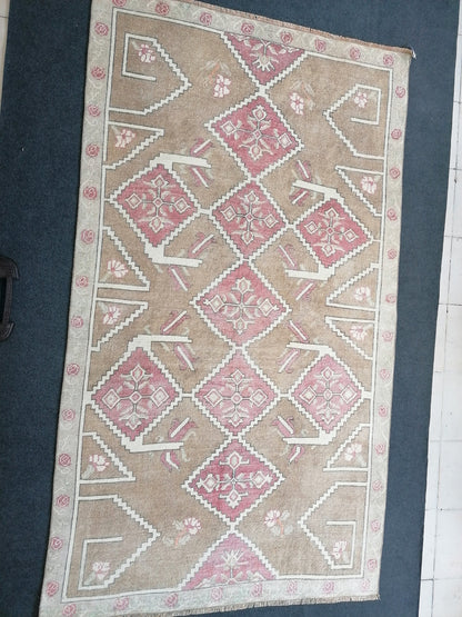Neutral oushak rug, vintage wool rug turkish handmade rug 4'10x8'5 runner rug, living room rug, kitchen runner