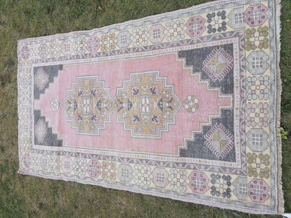 Turkish rug,vintage rug,vintage oushak rug 4x6'5 vintage hand made wool rug, kitchen rug, bohemian rug,area rug