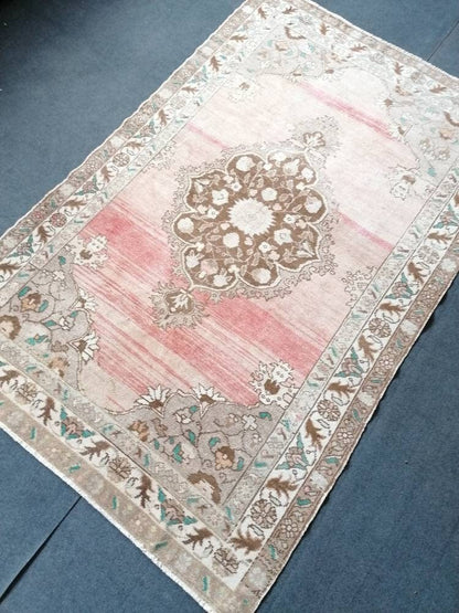 Vintage wool rug, turkısh hand made rug 4'9x7'3 oushak rug, living room rug