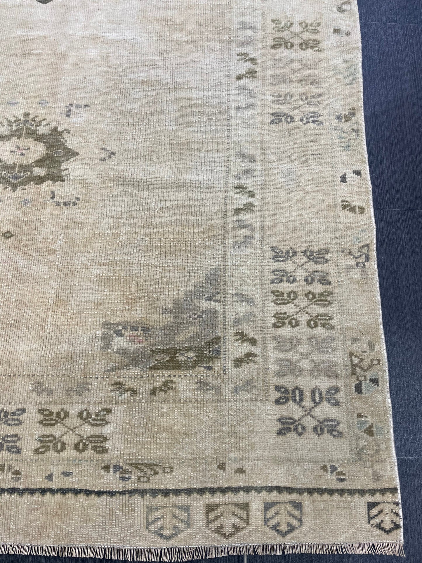 Muted Wool OUSHAK RUG TURKISH 4.8 x 9.4 Rug Muted Persian Rug Vintage Oriental Rug Vintage Handmade Rug Wool Vintage Hand Knotted Rug